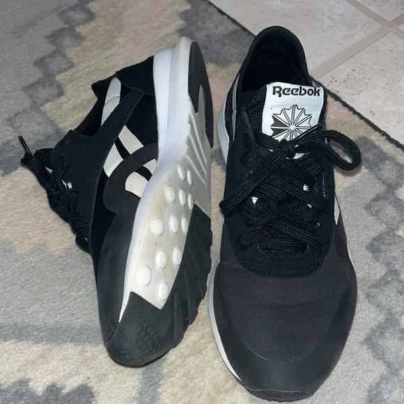 Reebok Classic Nylon Women's Shoes - Picture 7 of 11